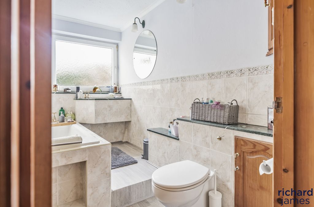 Additional image 19 of 4 bed detached house for saleThe Ridge, Blunsdon SN26
