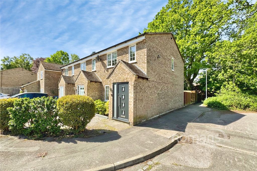 3 bed end terrace house for saleSevern Close, Sandhurst, Berkshire GU47