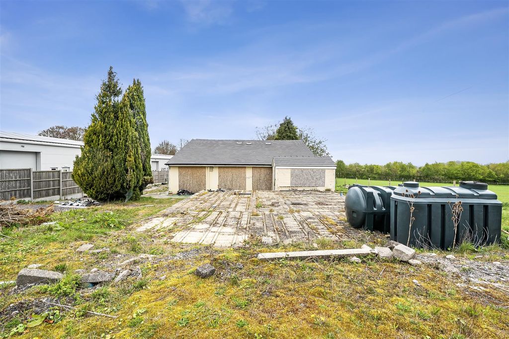 Additional image 3 of 4 bed detached bungalow for saleStockbridge Road, Lopcombe, Salisbury SP5