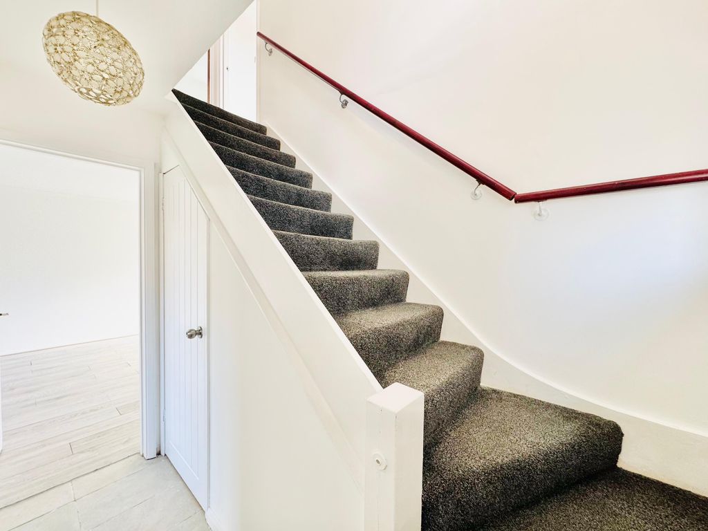 Additional image 4 of 3 bed semi-detached house for saleOverbrook, Swindon SN3