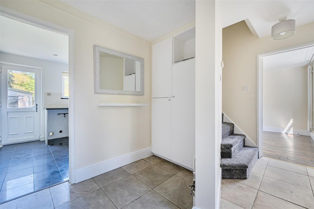Additional image 8 of 3 bed semi-detached house for saleCricket Field Grove, Crowthorne, Berkshire RG45