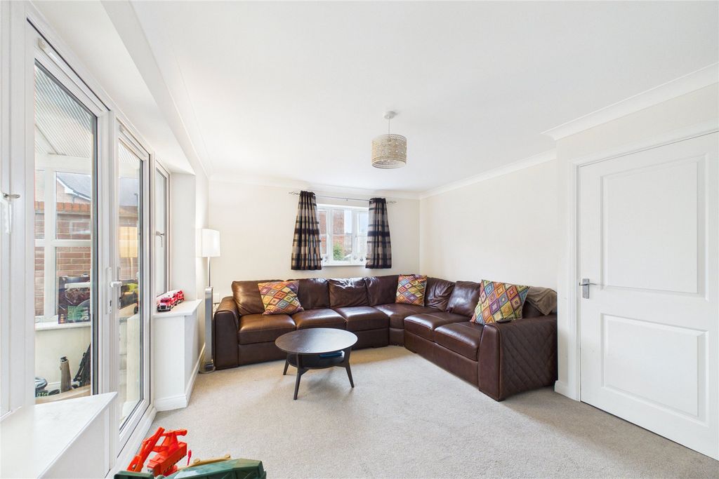 Additional image 4 of 4 bed semi-detached house for saleEagle Way, Bracknell, Berkshire RG12