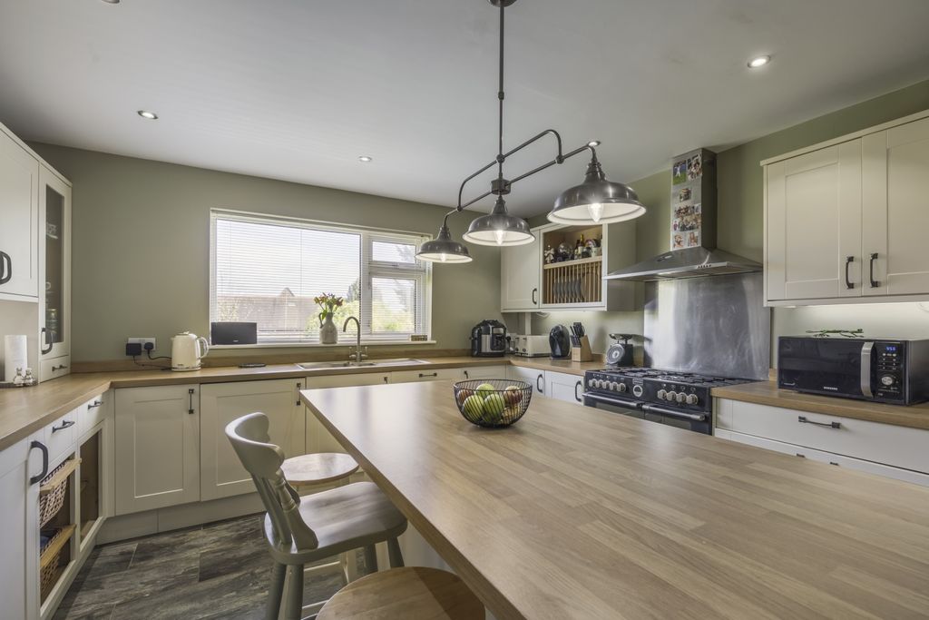 Additional image 6 of 4 bed detached house for saleParklands Road, Swindon SN3