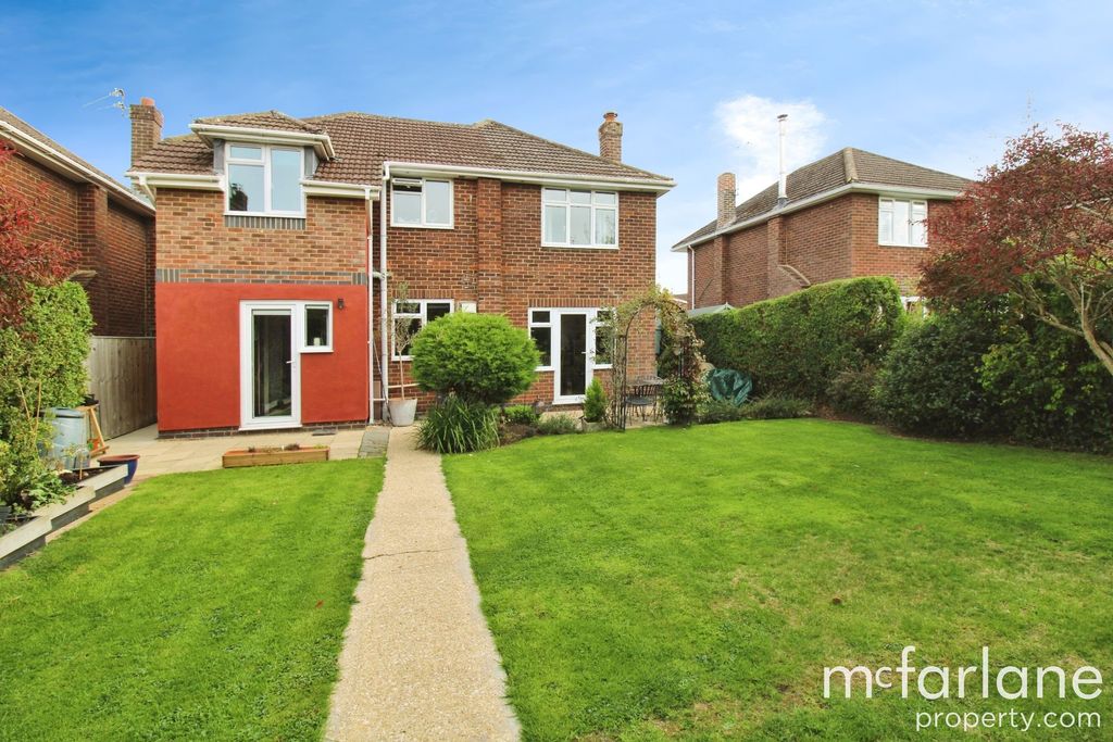 Additional image 13 of 5 bed detached house for saleWindsor Road, Swindon SN3