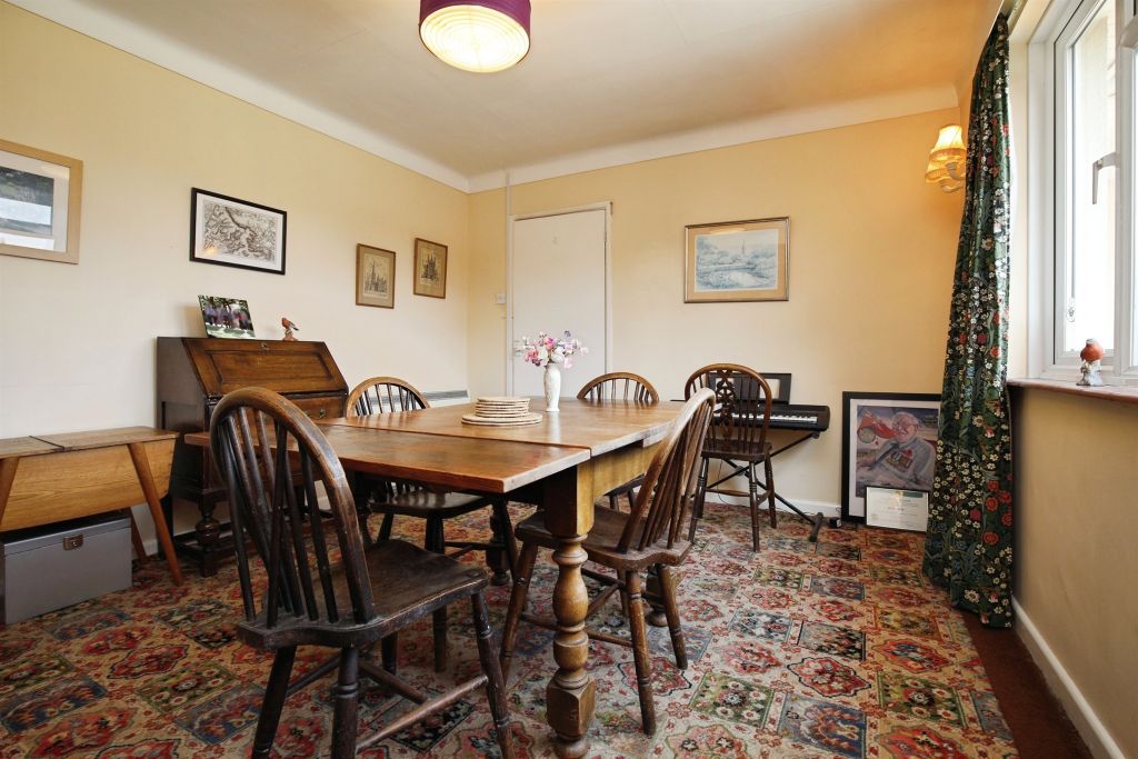 Additional image 19 of 4 bed detached bungalow for saleOakleigh Drive, Landford, Salisbury SP5