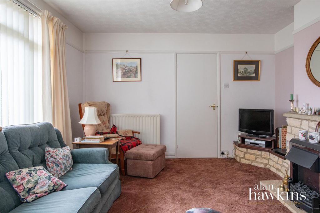 Additional image 3 of 3 bed detached bungalow for saleLongleaze, Royal Wootton Bassett SN4