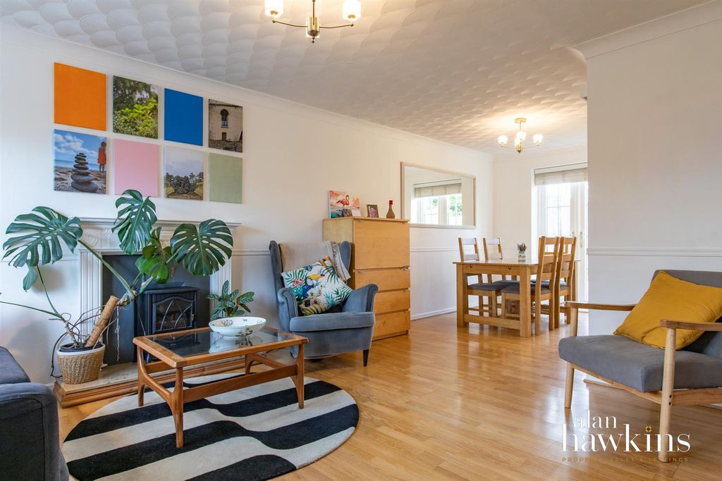 Additional image 3 of 3 bed semi-detached house for saleVictoria Drive, Lyneham SN15