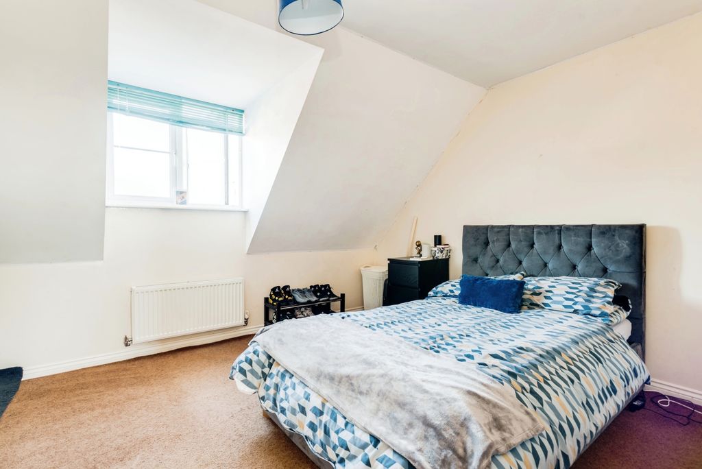 Additional image 6 of 4 bed town house for saleSandbourne Road, Swindon, Wiltshire SN25