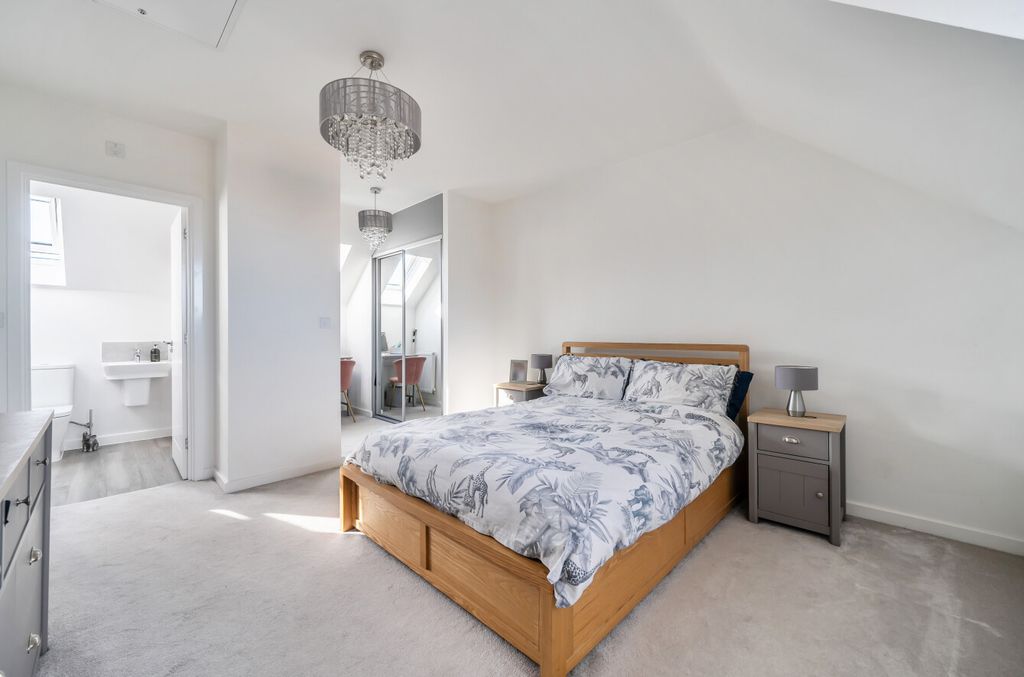 Additional image 11 of 3 bed semi-detached house for saleSt. Georges Park, Binfield, Bracknell, Berkshire RG42