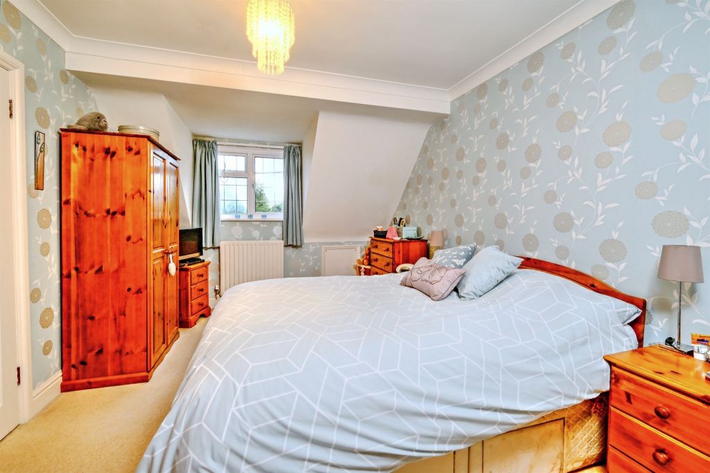 Additional image 10 of 3 bed detached house for saleGlenfield Close, Winterslow, Salisbury SP5