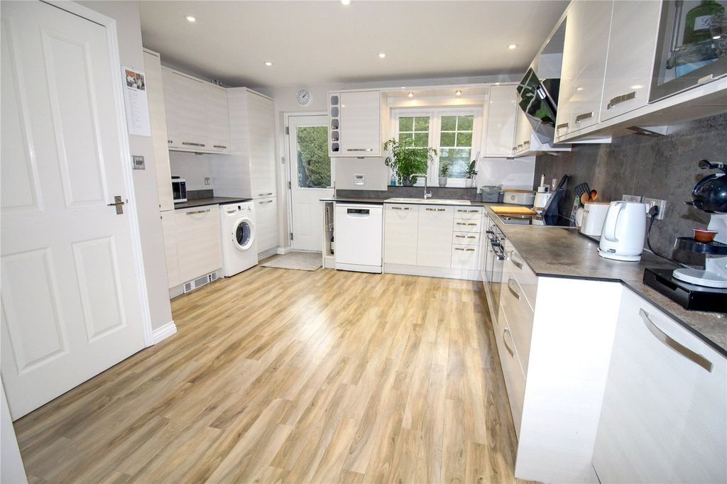Additional image 3 of 4 bed detached house for saleGarson Road, Swindon, Wiltshire SN25