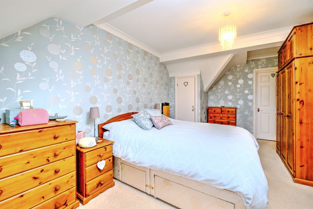 Additional image 9 of 3 bed detached house for saleGlenfield Close, Winterslow, Salisbury SP5