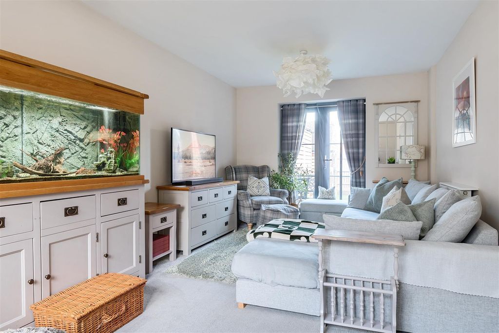 5 bed detached house for saleStrawberry Fields, Easterton, Devizes SN10 photo 3
