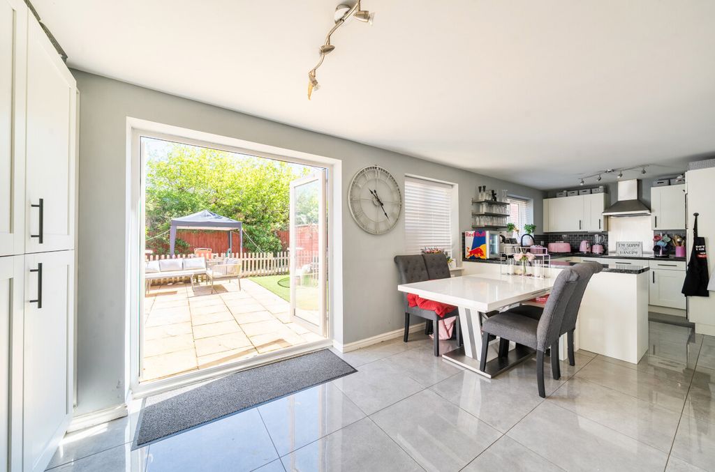 Additional image 2 of 5 bed detached house for salePolesdon Avenue, Coate, Swindon SN3