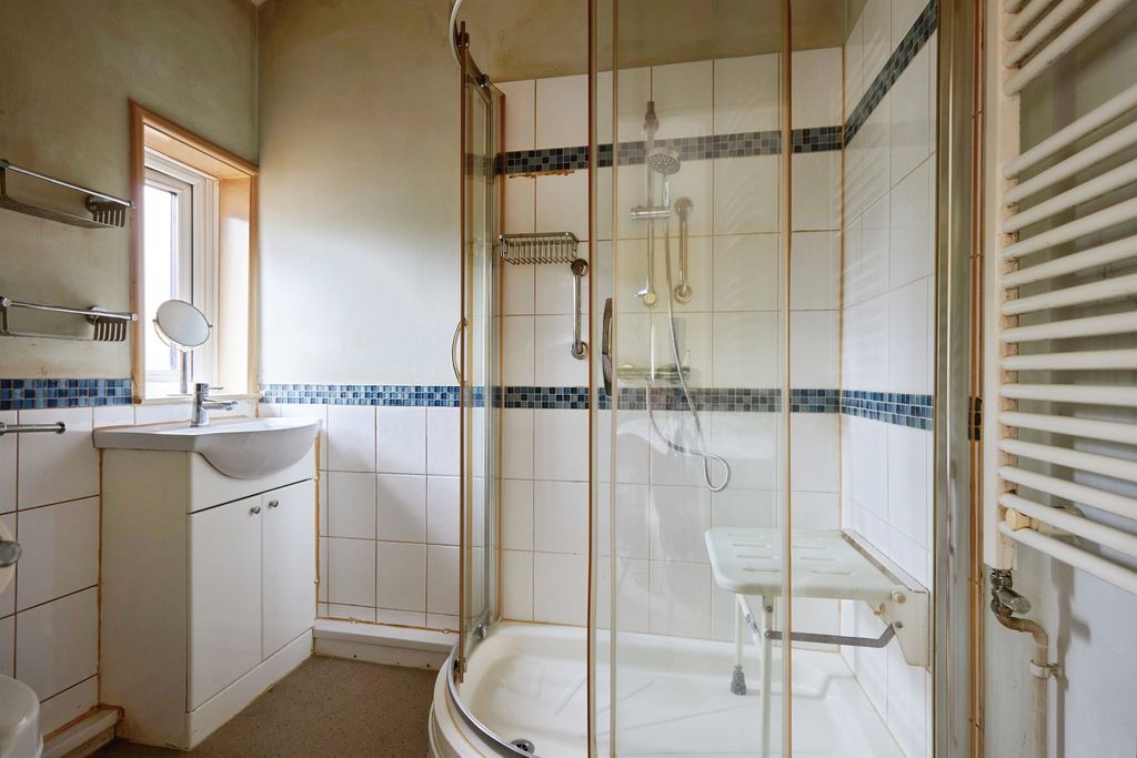 Additional image 6 of 1 bed flat for saleSt. Edwards Court, Shaftesbury SP7