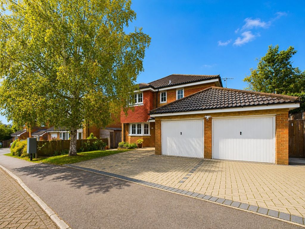 4 bed detached house for saleRachaels Lake View, Warfield, Berkshire RG42