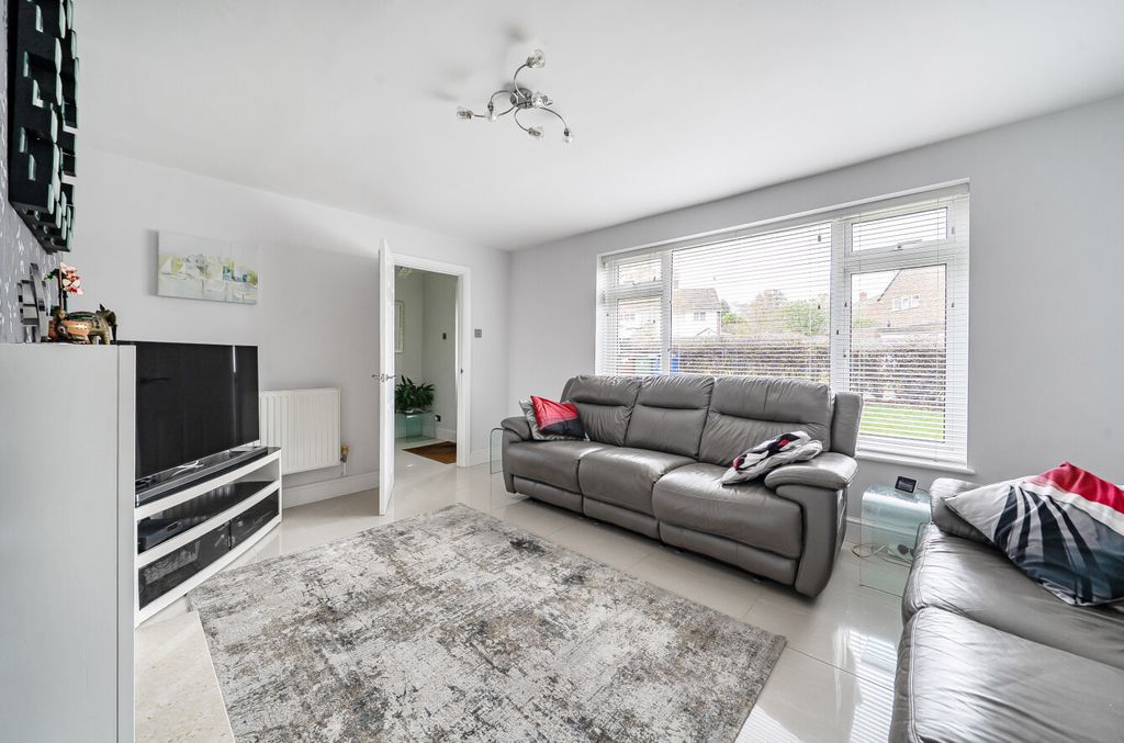 Additional image 15 of 3 bed semi-detached house for saleRossett Close, Bracknell, Berkshire RG12
