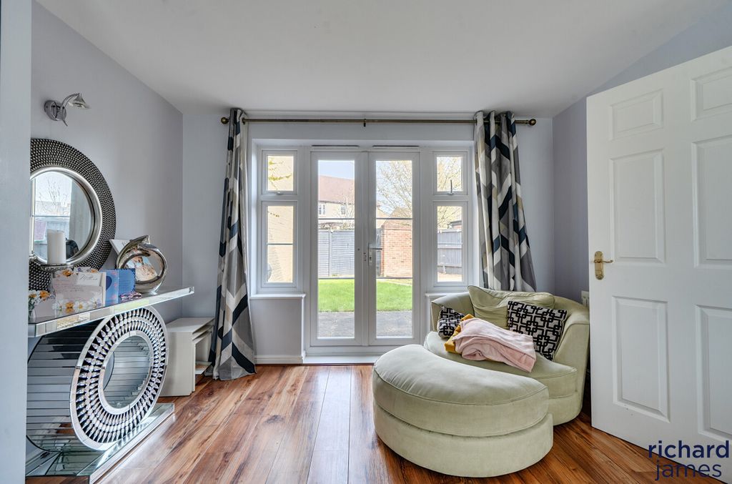 Additional image 3 of 4 bed detached house for saleCharmind Walk, Haydon Wick, Swindon SN25