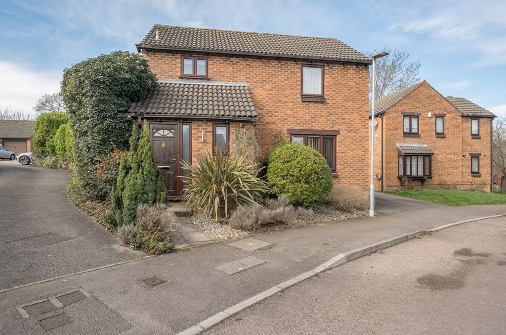 3 bed detached house for saleWestcotts Green, Warfield, Bracknell, Berkshire RG42
