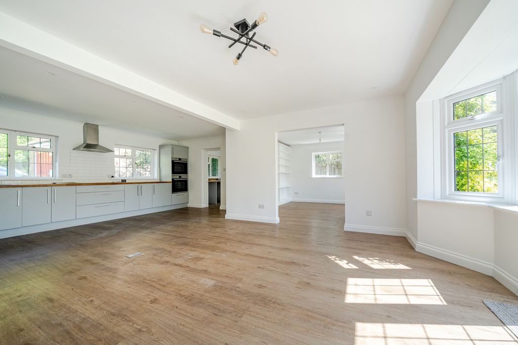 Additional image 5 of 5 bed detached house for saleBath Road, Marlborough SN8