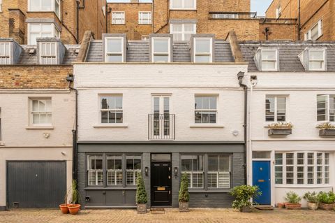 Lancaster Mews, Bayswater, London W2