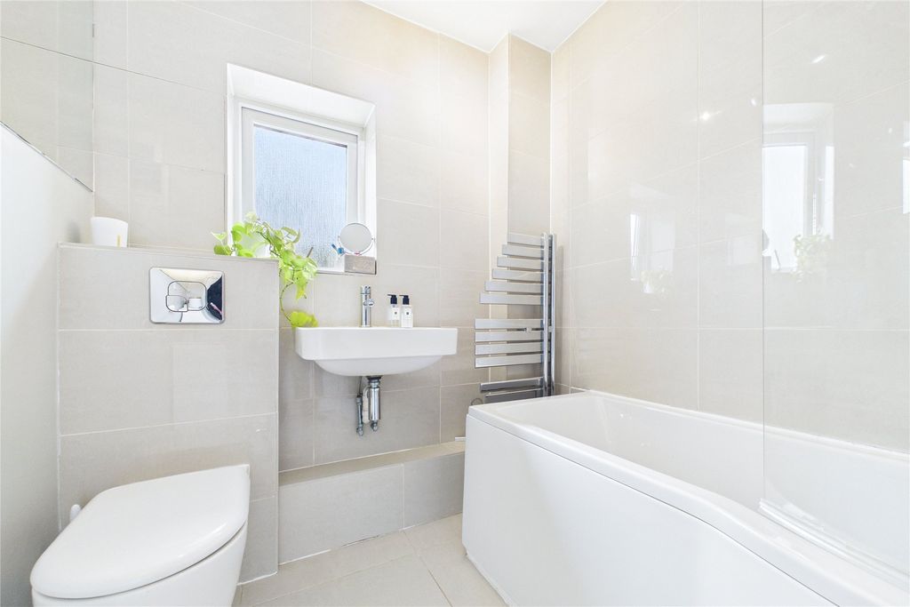 Additional image 11 of 3 bed link detached house for saleSimkins Close, Winkfield Row, Berkshire RG42