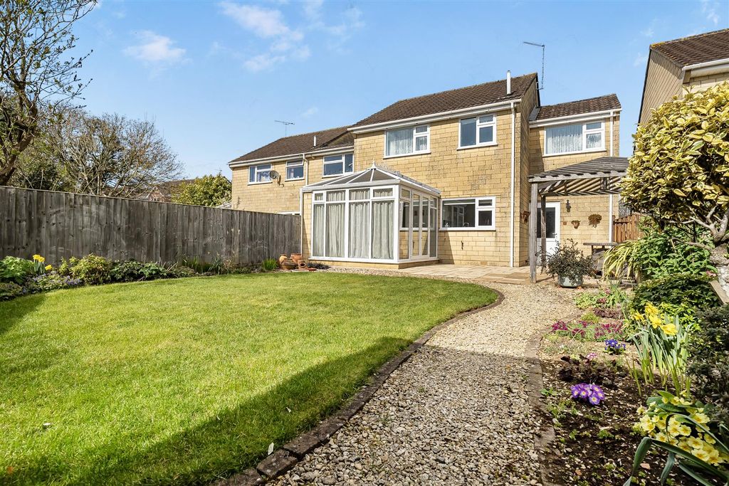 Additional image 11 of 4 bed detached house for saleSalisbury Close, Chippenham SN14