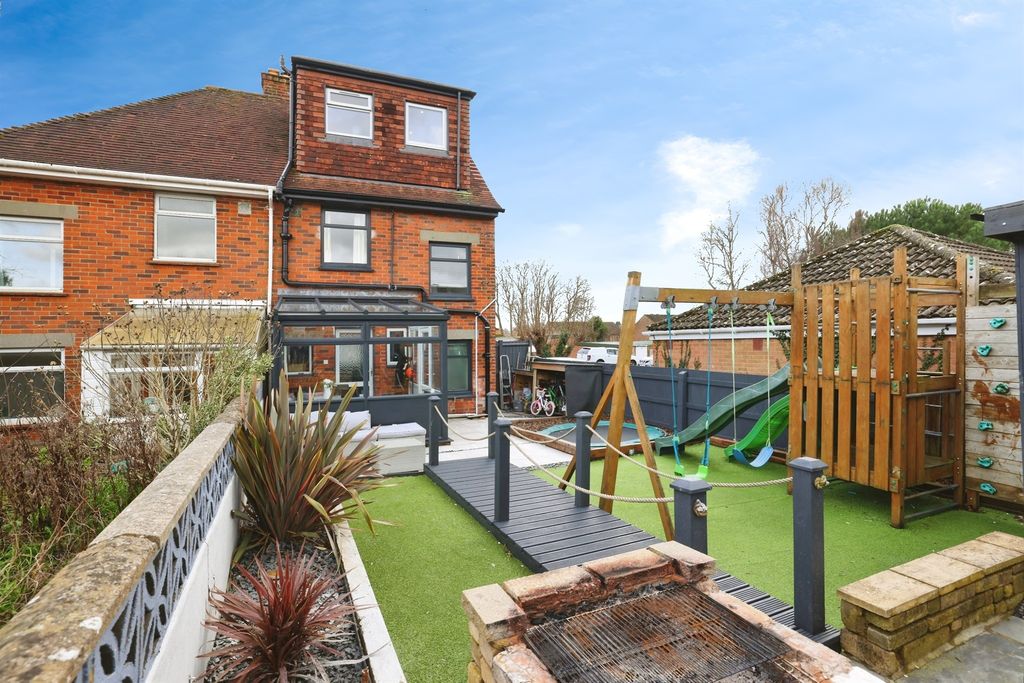 Additional image 2 of 4 bed semi-detached house for saleHudson Road, Salisbury SP1