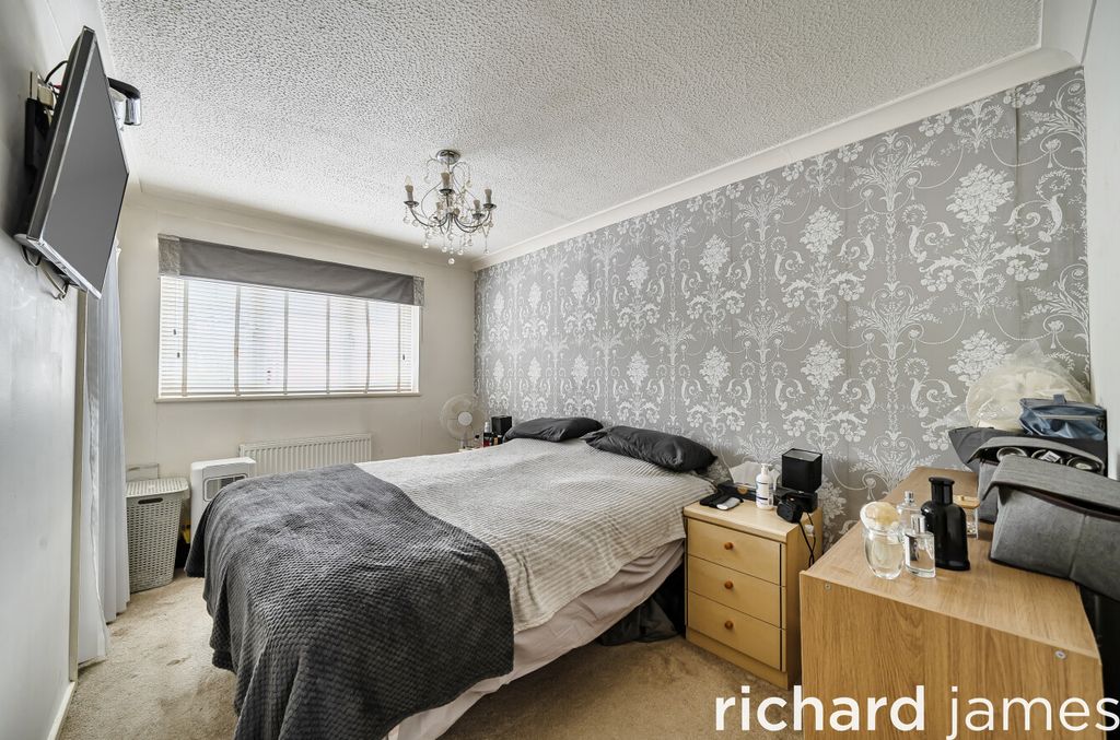 Additional image 6 of 2 bed semi-detached house for saleChives Way, Woodhall Park, Swindon SN2