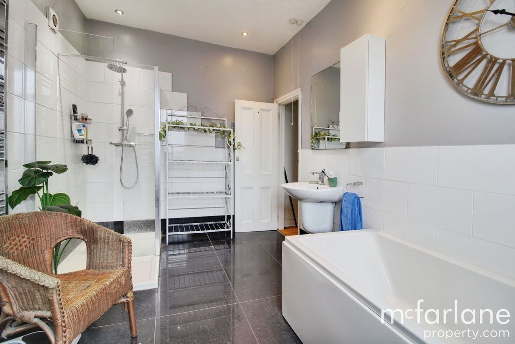 Additional image 21 of 5 bed detached house for salePark Lane, Swindon SN1