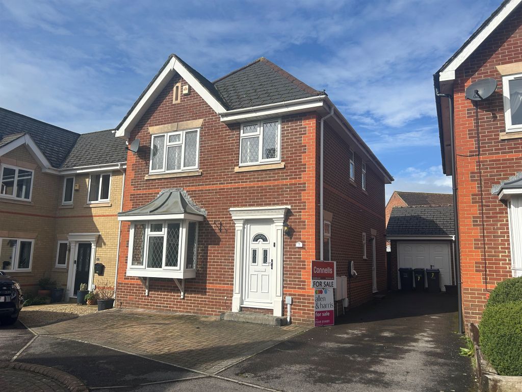 4 bed detached house for saleEbor Gardens, Quemerford, Calne SN11
