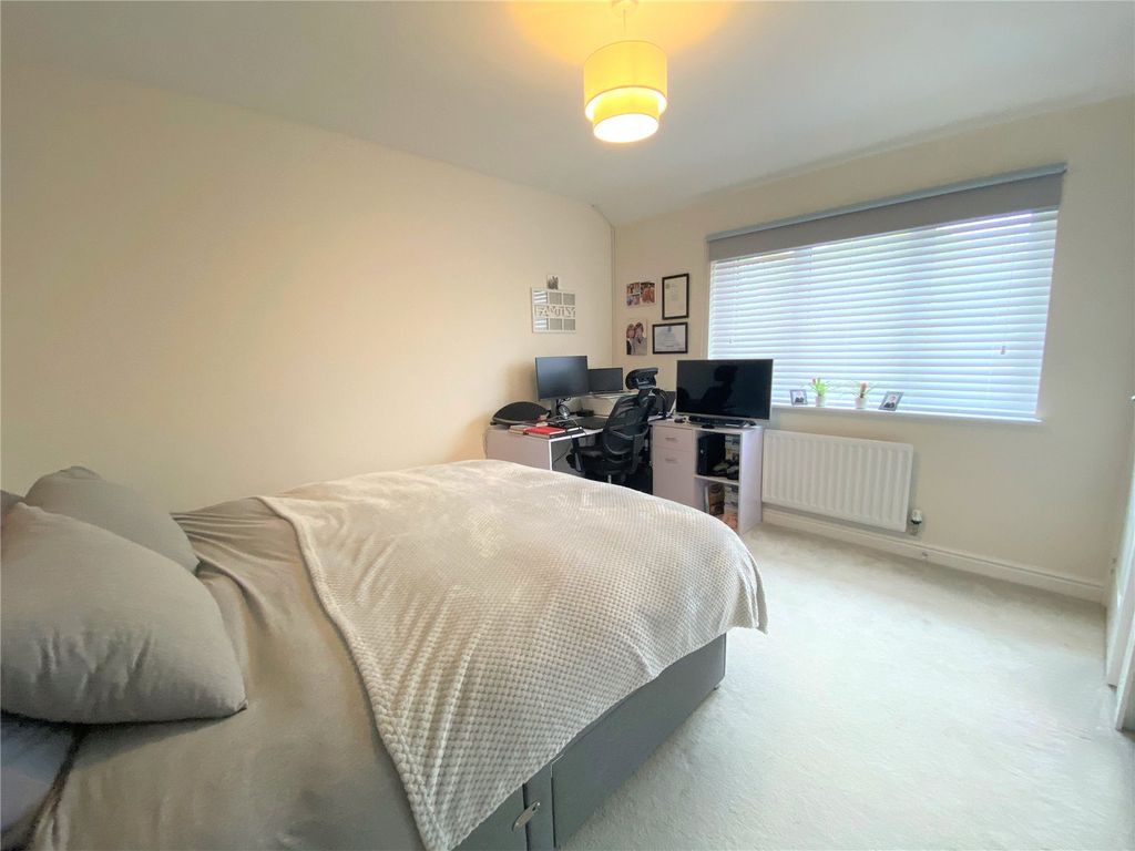 Additional image 11 of 4 bed terraced house for saleHomington Avenue, Badbury Park, Swindon SN3