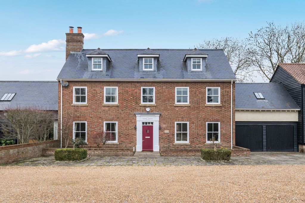 4 bed semi-detached house for saleUrchfont, Devizes SN10