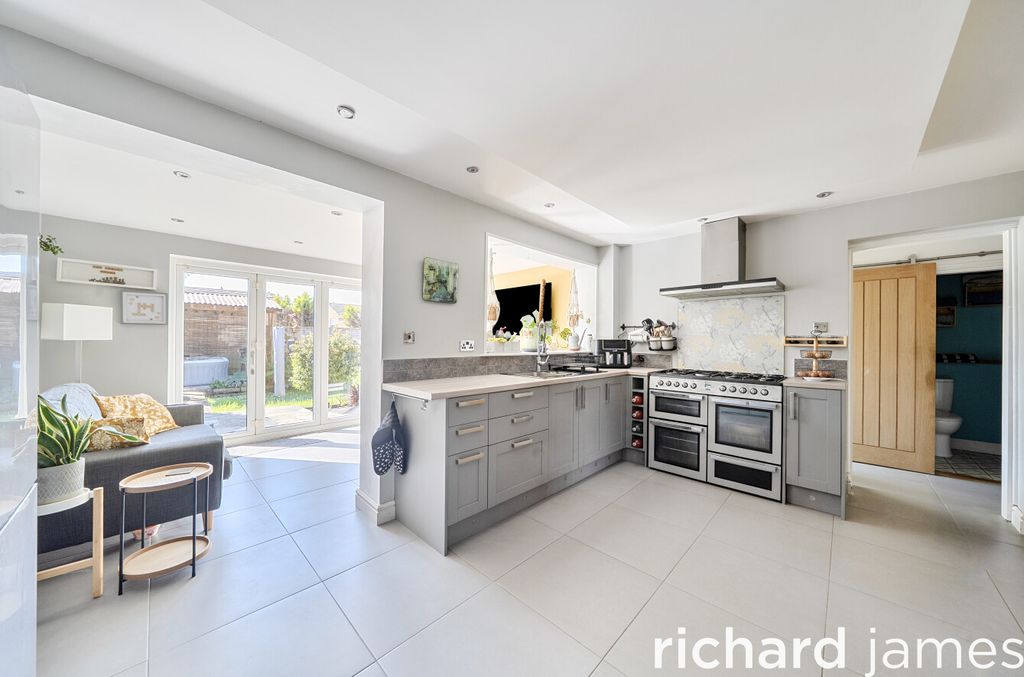 Additional image 6 of 4 bed semi-detached house for saleRowan Road, Swindon SN2