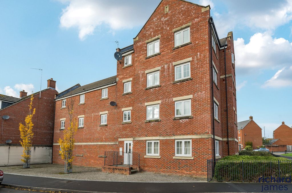 Additional image 4 of 2 bed flat for saleHavisham Drive, Haydon End, Swindon SN25