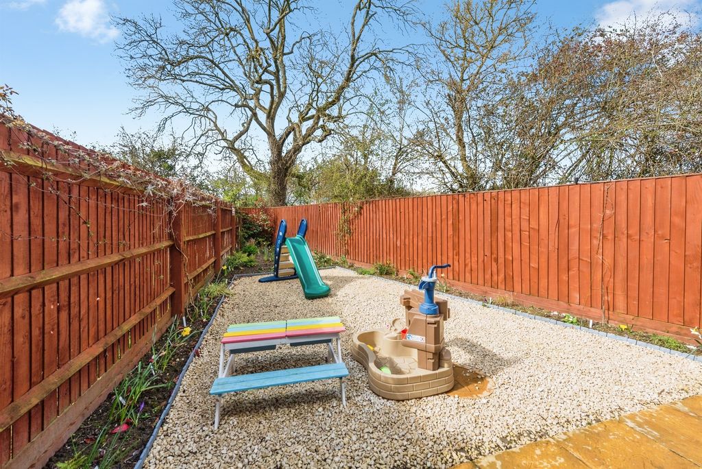Additional image 13 of 3 bed semi-detached house for saleBrickworth Place, Swindon SN3