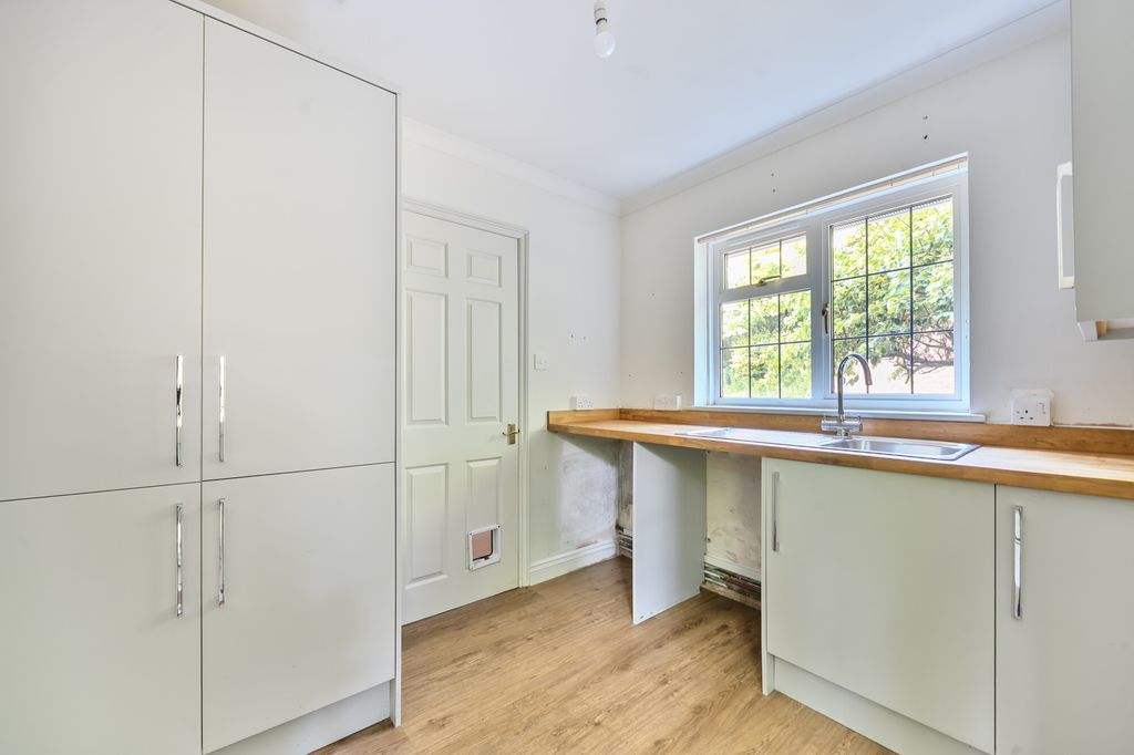 Additional image 21 of 5 bed detached house for saleBath Road, Marlborough SN8