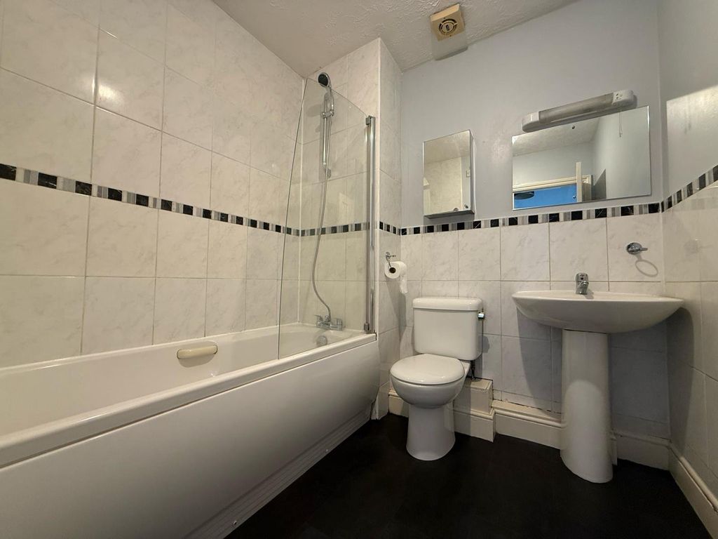 Additional image 6 of 2 bed flat for saleFriendship Way, Bracknell, Berkshire RG12