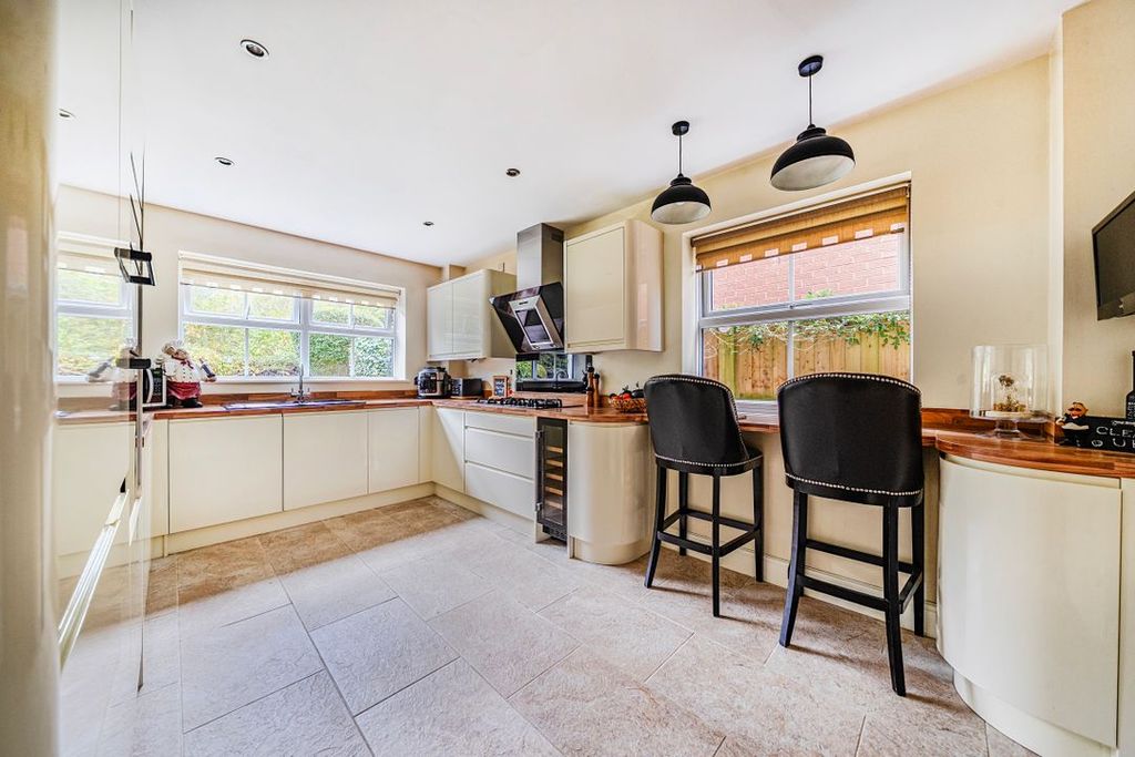 Additional image 2 of 4 bed detached house for saleWatermead, Swindon SN3