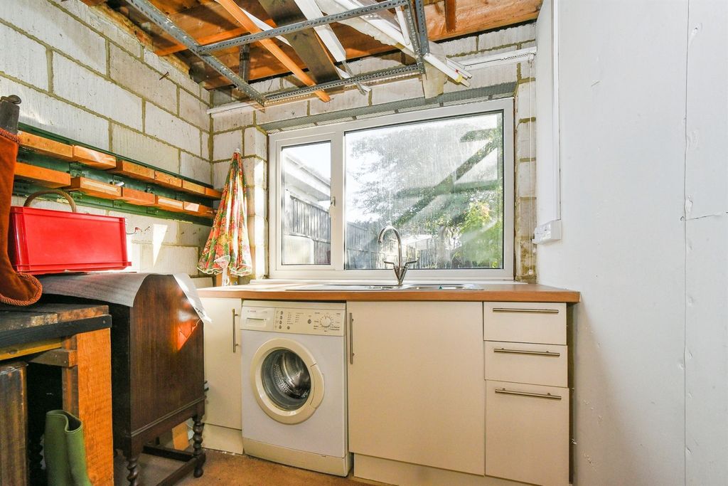 Additional image 12 of 2 bed semi-detached bungalow for saleUpham Road, Swindon SN3