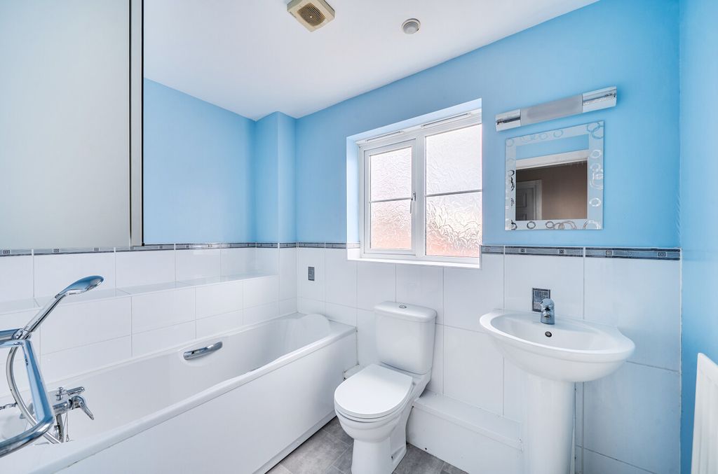 Additional image 9 of 5 bed terraced house for saleZakopane Road, Swindon, Wiltshire SN25