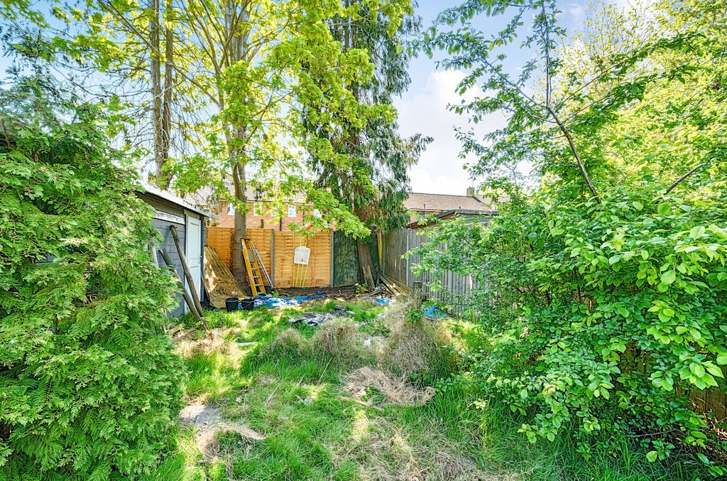 Additional image 12 of 4 bed semi-detached house for salePark Road, Bracknell, Berkshire RG12