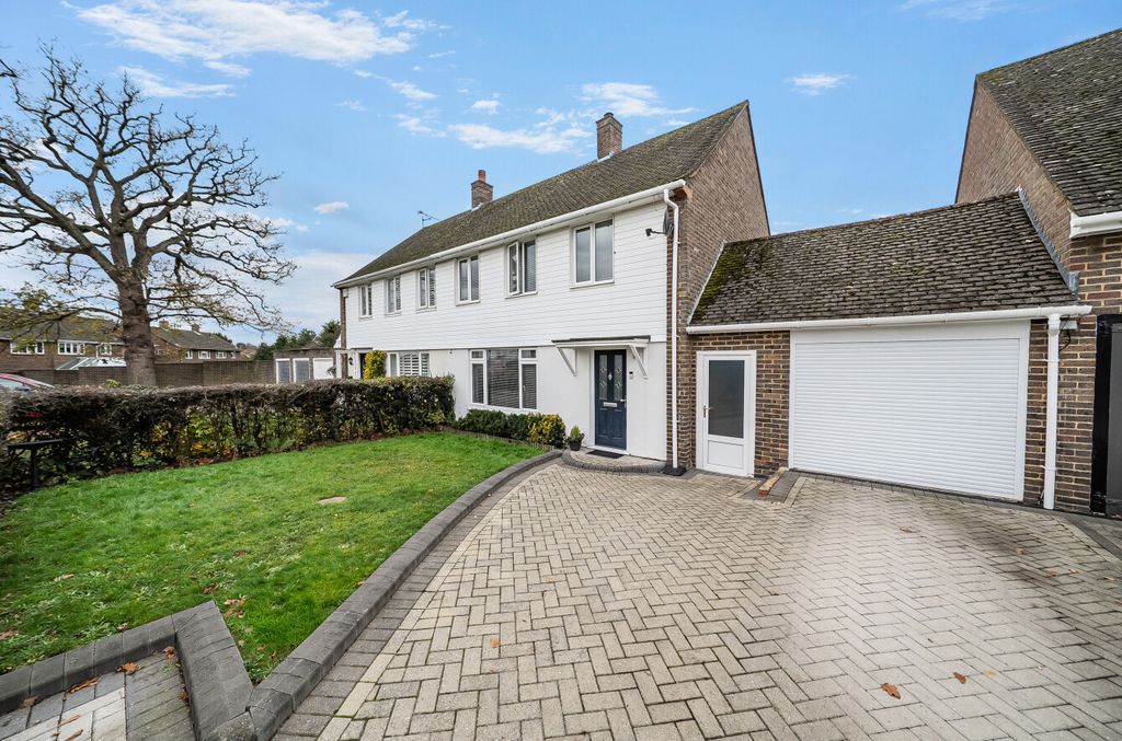 Additional image 13 of 3 bed semi-detached house for saleRossett Close, Bracknell, Berkshire RG12