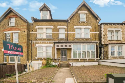 Birdhurst Road, South Croydon CR2