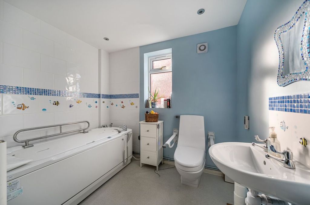 Additional image 8 of 4 bed detached house for saleThe Witheys, Wanborough, Swindon SN4