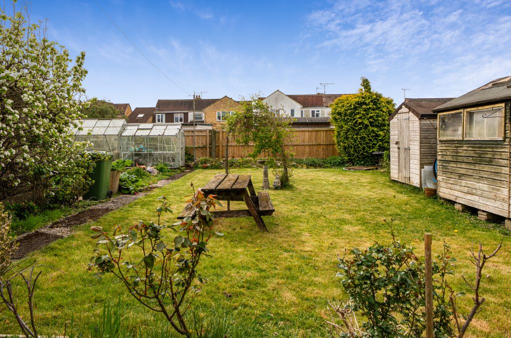 Additional image 19 of 6 bed detached house for saleCarisbrooke Terrace, Chiseldon, Swindon SN4