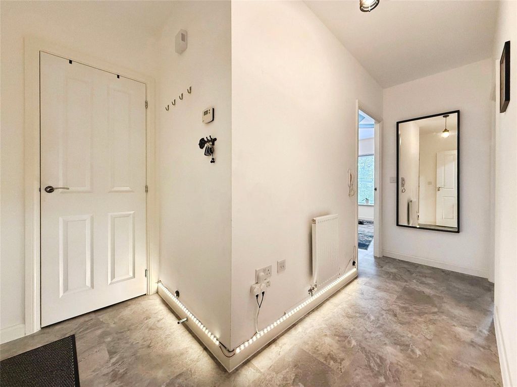 Additional image 7 of 1 bed flat for saleEdrich Grange, Crowthorne, Berkshire RG45