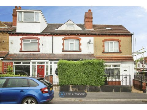 Halliday Place, Leeds LS12