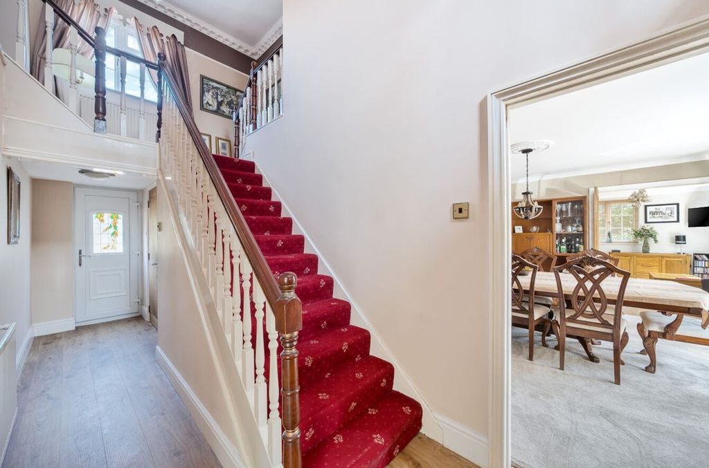 Additional image 11 of 5 bed detached house for saleNew Road, Chiseldon, Swindon SN4