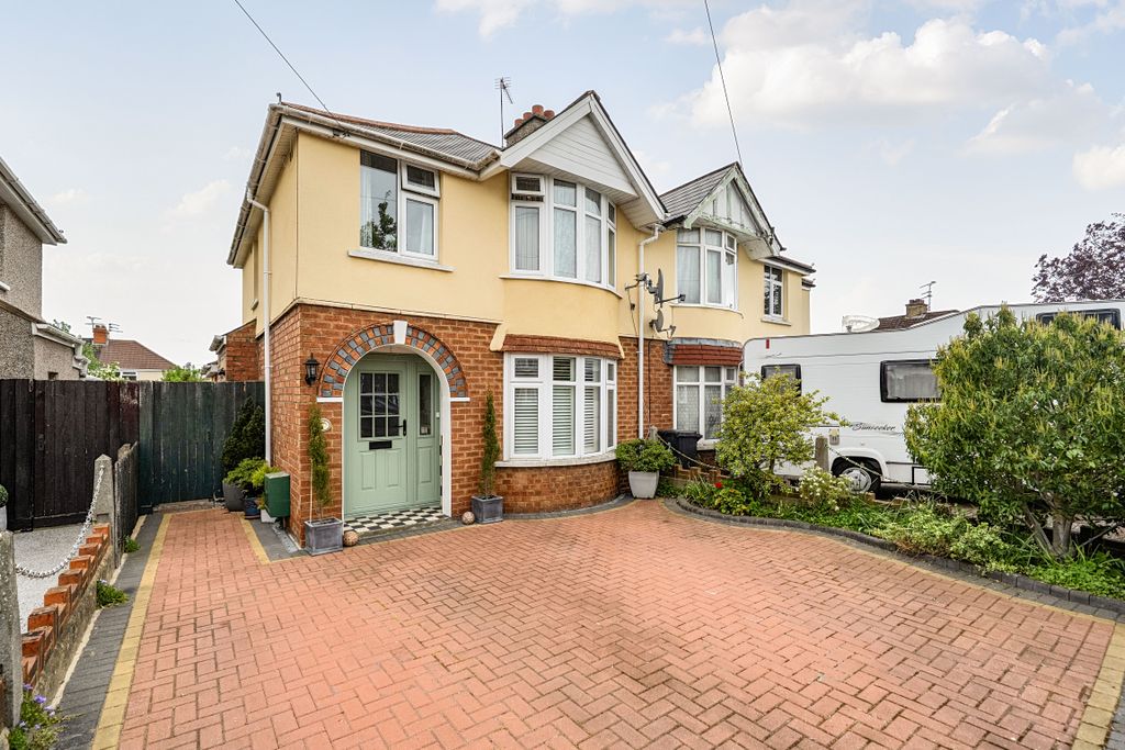Additional image 12 of 3 bed semi-detached house for saleAlvescot Road, Old Walcot, Swindon SN3